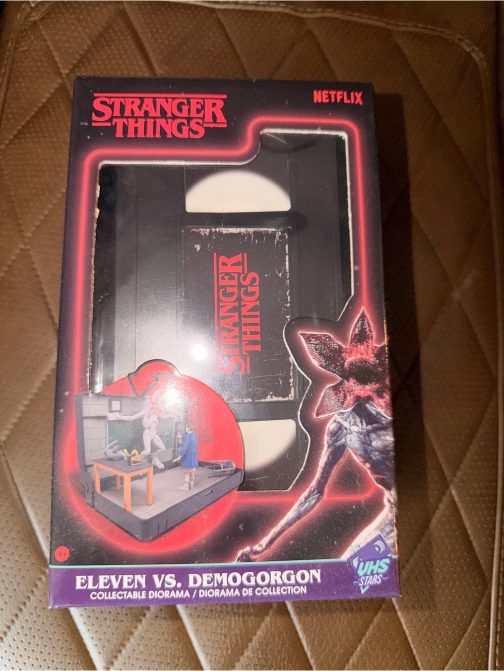 Netflix Stranger Things Eleven vs. Demogorgon Playset - Black & Red